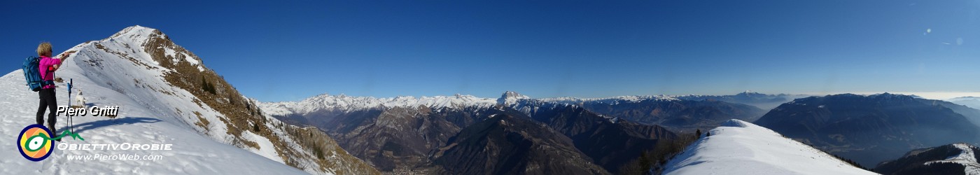 49 Recuperata la traccia del 241 siamo alla sella di Cima Vaccaro.jpg